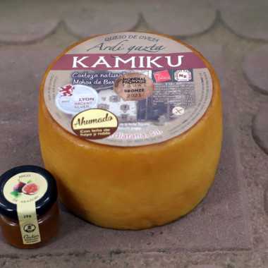 Kamiku fumé entier de 1.1 kg accompagné d'un petit pot de confiture de figues